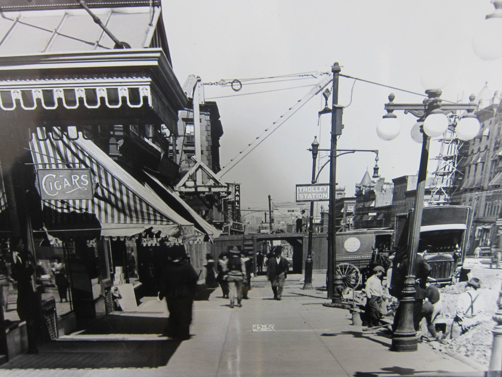 På Flatbusch Avenue på Brooklyn hade min farfars bror ett hotell i början av 1900-talet